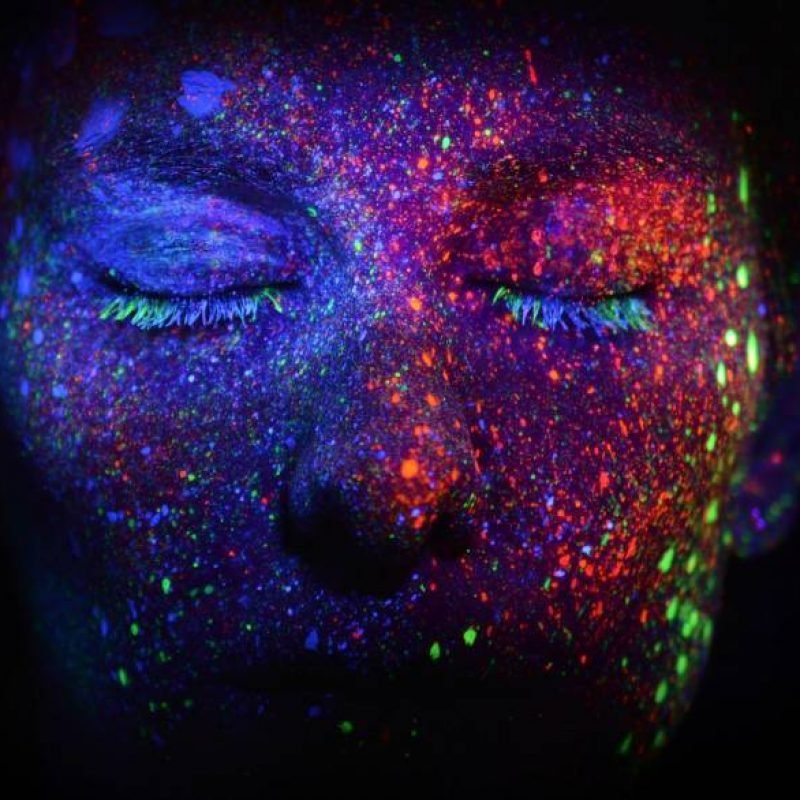 Closed_eyes