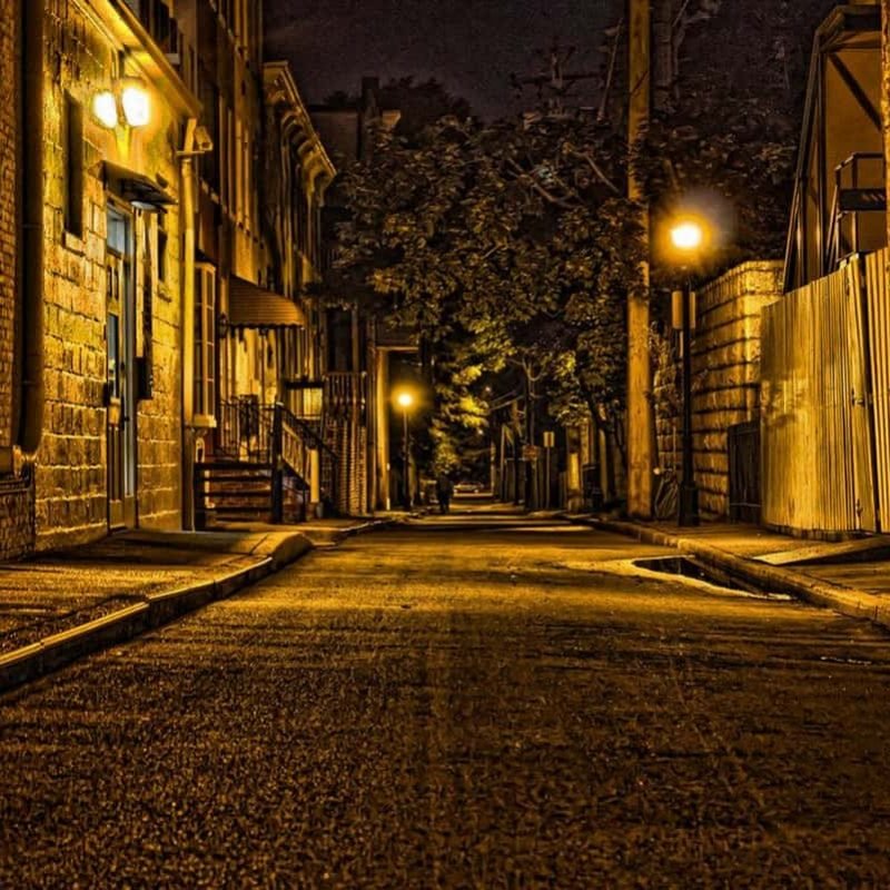 alley