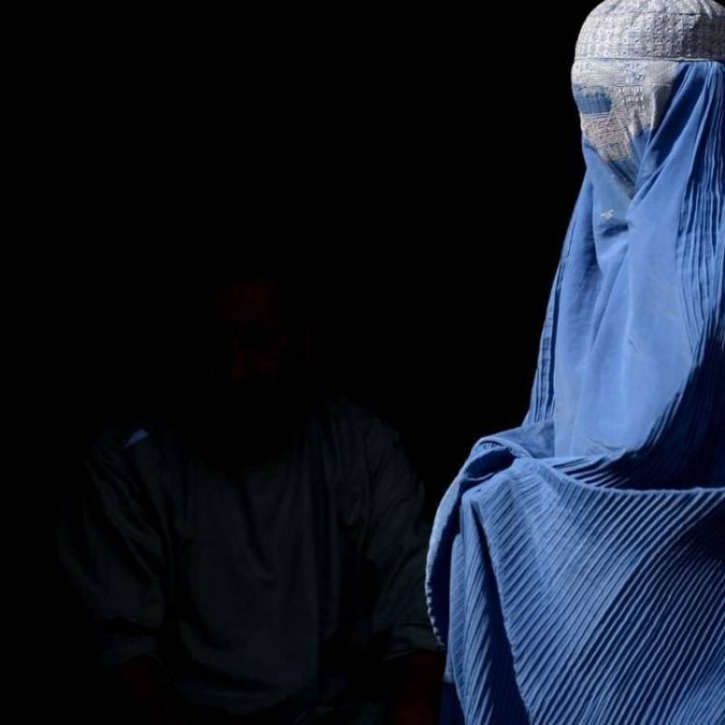 A_burqa-clad_Afghan_woman_walks_along_a_road_in_Herat_on_July_28_2016__-_AF-xlarge_trans_NvBQzQNjv4BqU2OcGw4mv9yCz78okQSYvqn_W8QOGINPmn5eGfsPVfo